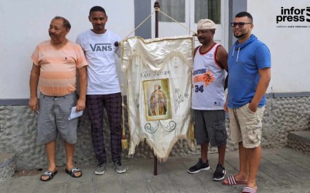 São Pedro/Brava: Group of young people rescues the flag of Nhô São Pedro from the church and promise to celebrate it as tradition dictates