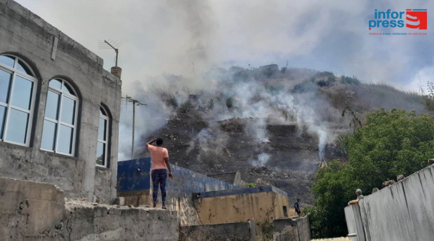 Brava: Incêndio de pequena proporção deflagra em Cova Rodela mas prontamente controlado