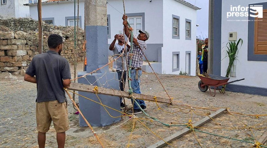 Nhô Santo António/Brava: “Homem do Mastro” diz-se cansado e com dificuldades em alcançar o topo do mastro