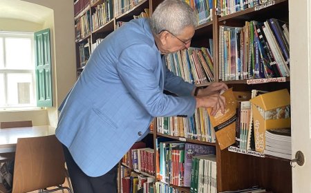 Jorge Carlos Fonseca visits Brava Municipal Library, promoting reading and knowledge