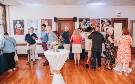 Artist Eufémia Reis holds a painting exhibition at the Consulate of Portugal in New Bedford