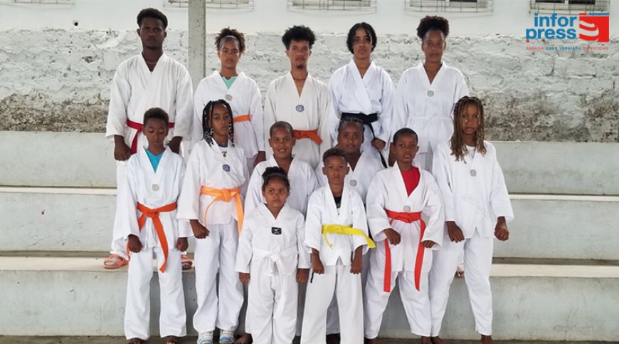 Ilha Brava recebe demonstração de artes marciais do grupo Fogo em Chama e contactos para implementar o karaté