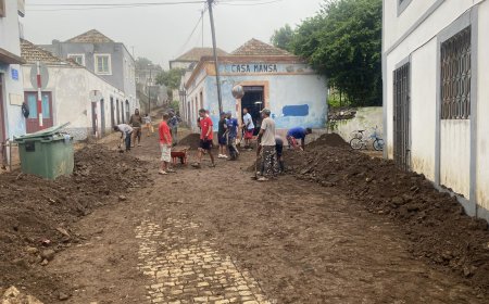 Após fortes chuvas, inicia-se a limpeza das ruas na Brava e CMB mobiliza recursos para restaurar a normalidade