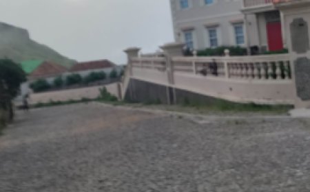 Kindergarten at Escola Materna in Nossa Senhora without its playground