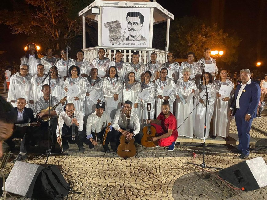 Grupo Orfeão Bravense takes to the streets of Nova Sintra today in a serenade in celebration of National Culture Day