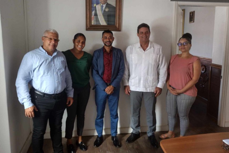 Câmara Municipal da Brava recebe visita histórica do Embaixador de Cuba em Cabo Verde, Turcios López