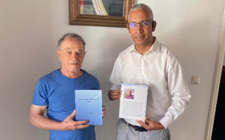 Ilustre Bravense Benvindo Leitão doa exemplares de sua obra à cultura local