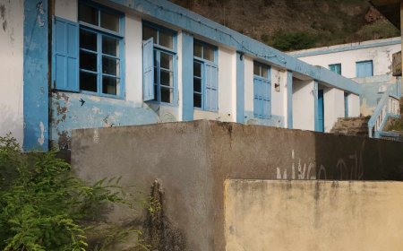 Fajã d'Água School, infrastructure in degradation and abandonment after closure