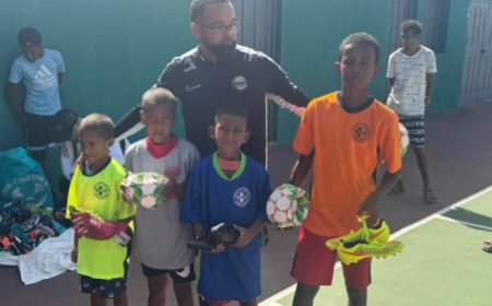 Ernesto Lopes distribui materiais desportivos às crianças da Ilha Brava