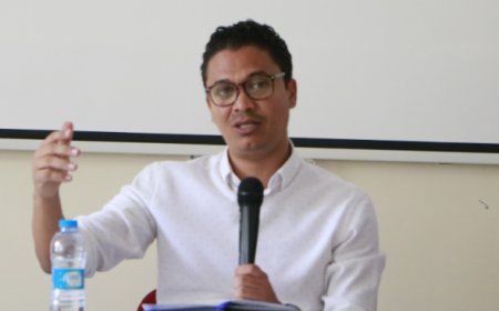 Leaving the post of Secretary General of the MpD.