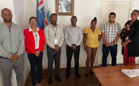 Courtesy visit by BCA's Human Resources Director and the Brava Branch Manager to Brava Town Hall