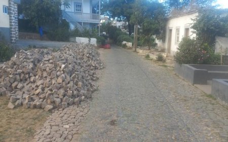 Obras na Rua Direita em Nova Sintra geram insatisfação entre munícipes
