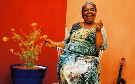 Cesária Évora será homenageada com exposição em Paris e nome em escola pública