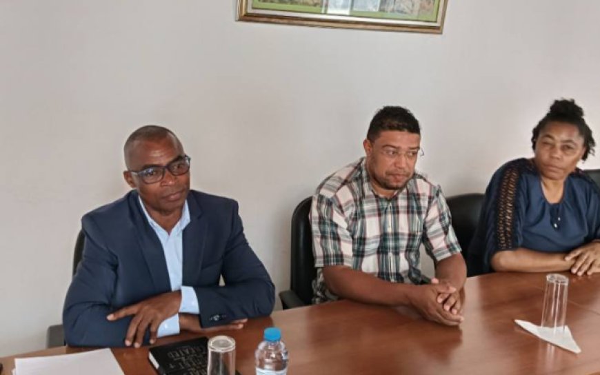 Ministro das Infraestruturas reúne-se com presidentes das Câmaras do Fogo (São Filipe) e da Brava!