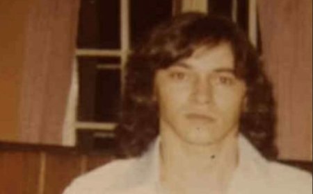 João Spínola, do Porto de Dakar aos navios gregos, a Odisséia dos marinheiros cabo-verdianos rumo à Europa e aos mares do mundo