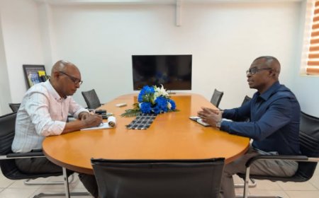 The Mayor of Brava, Amândio Brito, paid a courtesy visit to the President of the Cape Verdean Football Federation, Mr. Mário Semedo