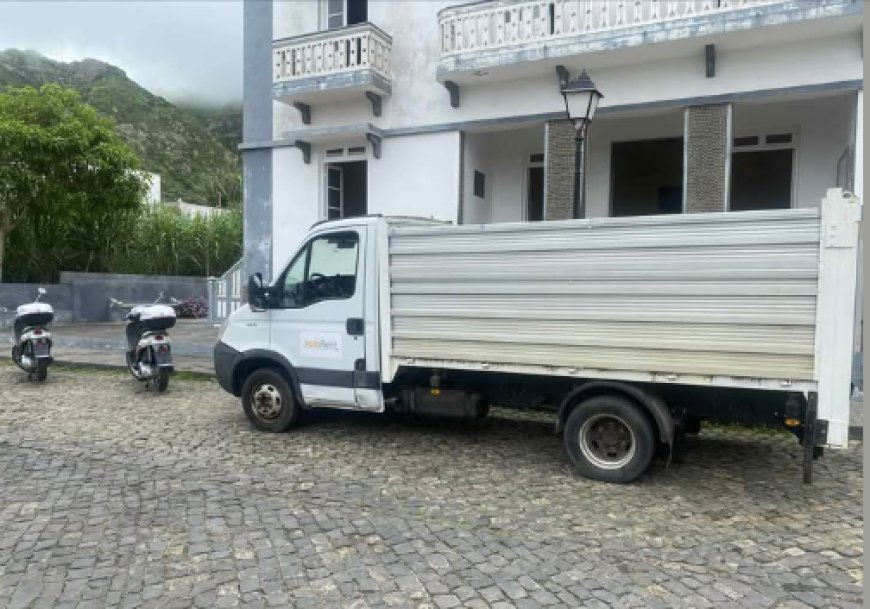 Local authority receives three motorcycles and a vehicle donated by Pontedera Town Council
