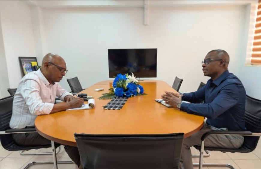 The Mayor of Brava, Amândio Brito, paid a courtesy visit to the President of the Cape Verdean Football Federation, Mr. Mário Semedo