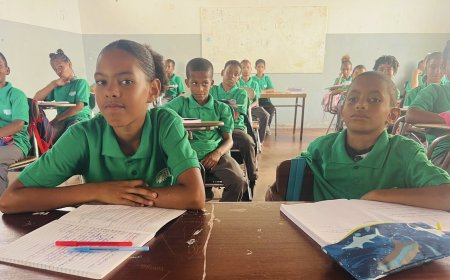 Nossa Senhora do Monte School thanks Friends of Brava Schools for donation of uniforms