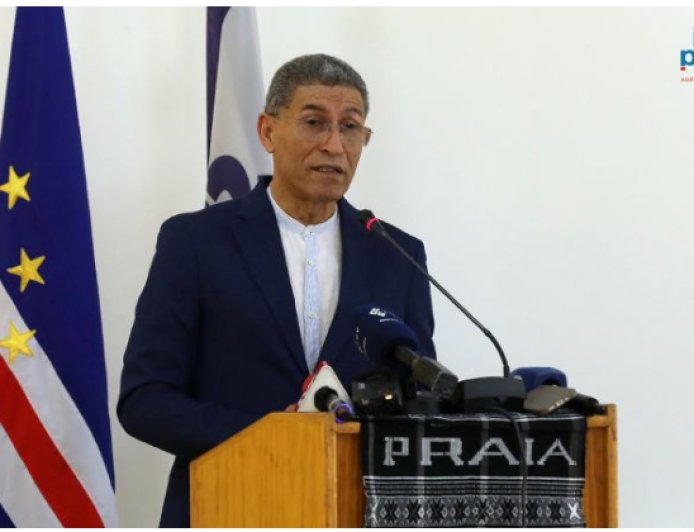 Lusofonia: Daniel Medina propõe criação de prémio literário e observatório da literatura no encontro de escritores