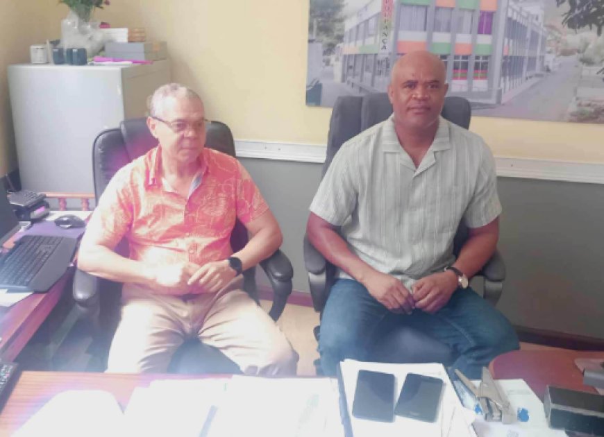 Samuel Varela visita alguns comerciantes da Brava e destaca crescimento do sector apesar das dificuldades no transporte