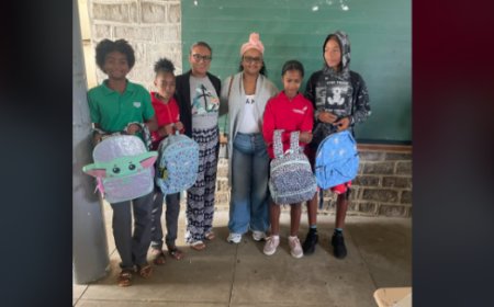 Brava: Emigrant Mariana Fernandes donates backpacks to students at the Nossa Senhora do Monte School.