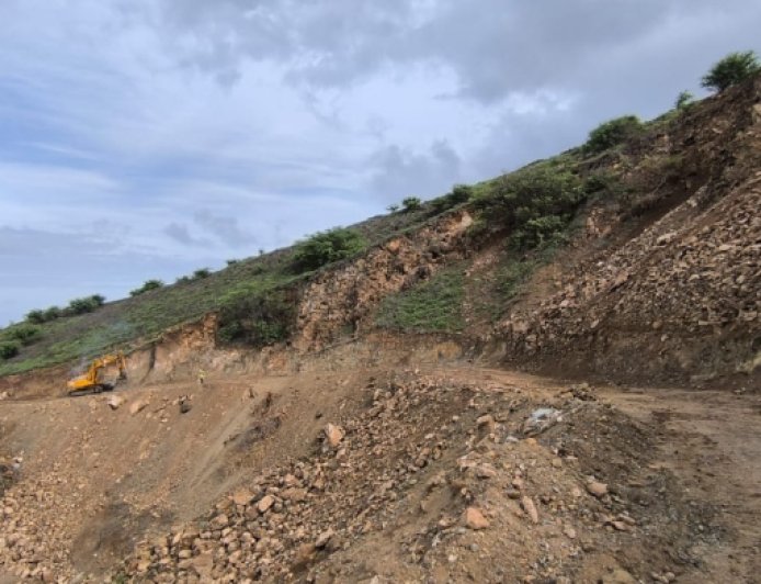 Brava: Construction of the road linking Esparadinha to Palhal is progressing well according to ECV.