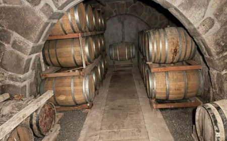 Ageing in oak barrels enhances the tradition and excellence of JBEY grog