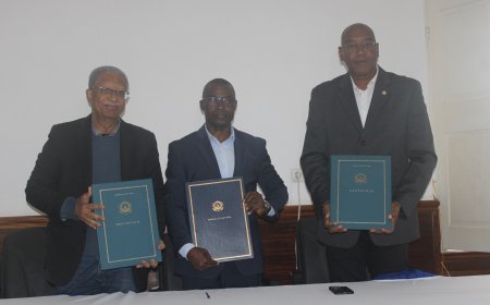 Governo e Câmara Municipal da Brava assinam diversos protocolos em áreas estratégicas