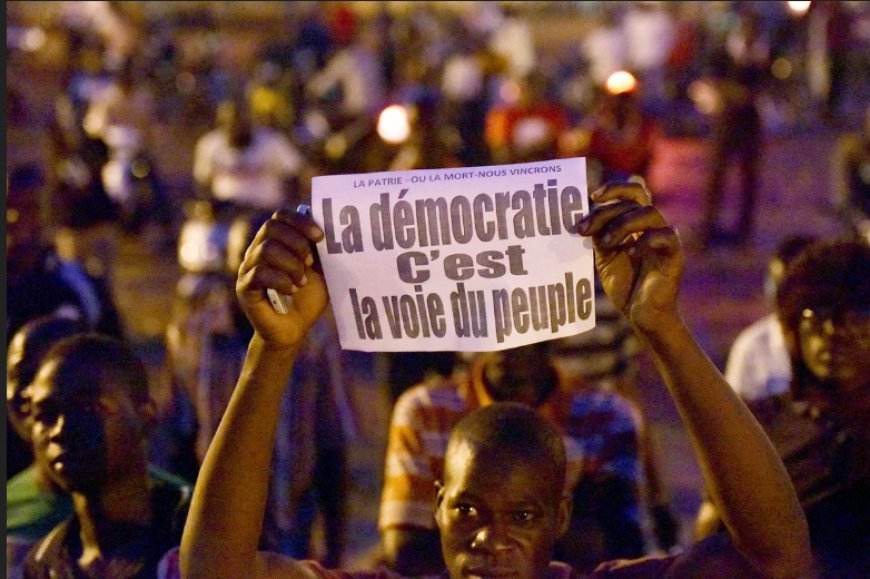 Cabo Verde Destaca-se como Exceção Democrática num Continente em Crise Institucional