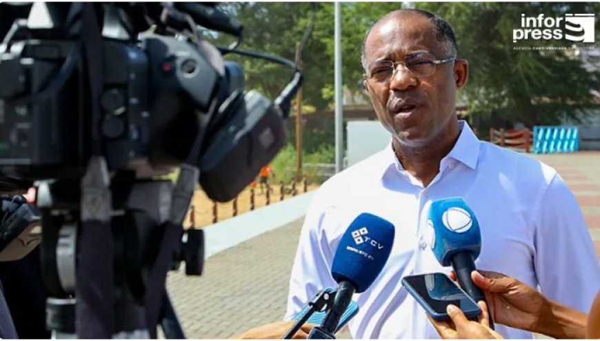 Francisco Carvalho defende projectos estruturantes para combater abandono de Santa Cruz e Santiago Norte