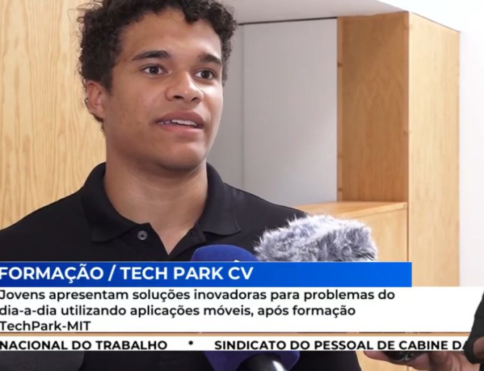 Kevin Santiago, Bravense e estudante do MIT, lidera formação que capacita jovens cabo-verdianos em São Vicente