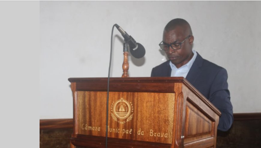 Presidente da câmara municipal esclarece aplicação do novo PCFR e reage ao descontentamento de funcionários