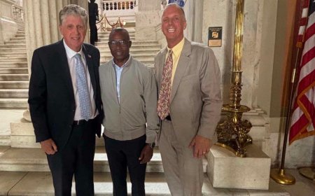 Presidente da Câmara da Brava recebido pelo Governador de Rhode Island e pelo Mayor de Pawtucket