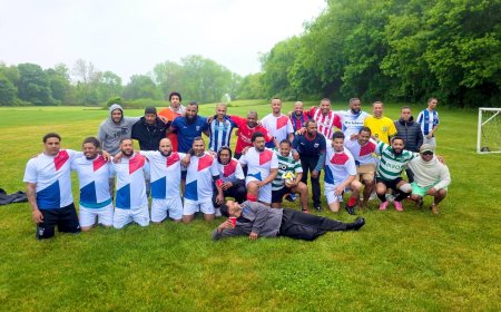 Reencontro de amigos termina em "Show" de futebol e risadas