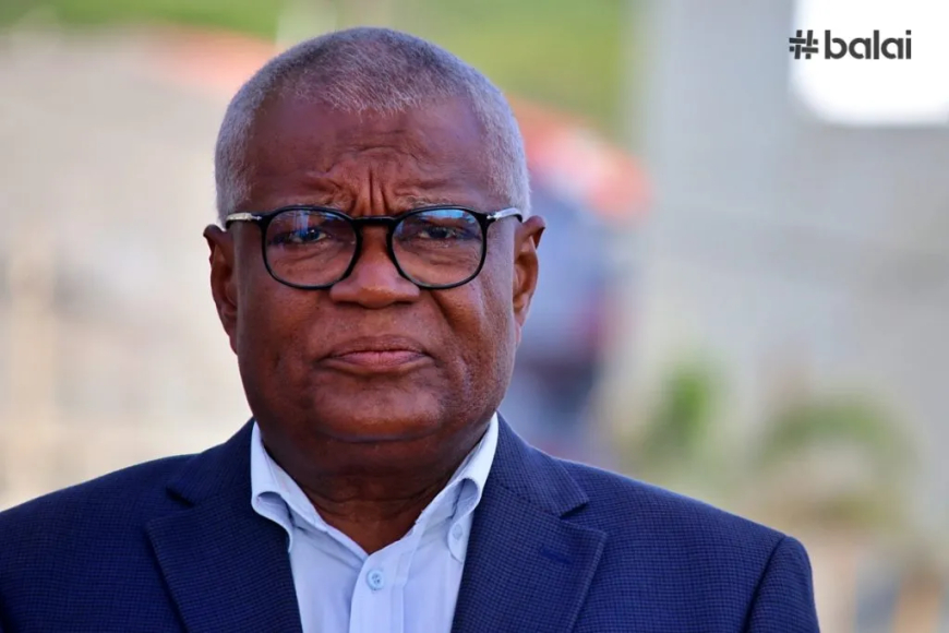 Minister of the Sea says construction on São Francisco Beach will have to be demolished.