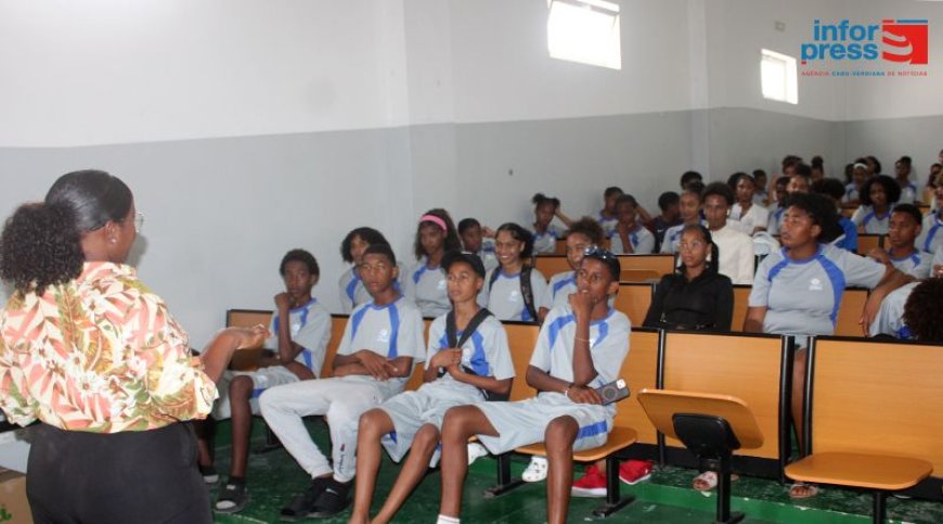 Brava: ICCA sensitizes students at Eugénio Tavares School to the risks of teenage pregnancy