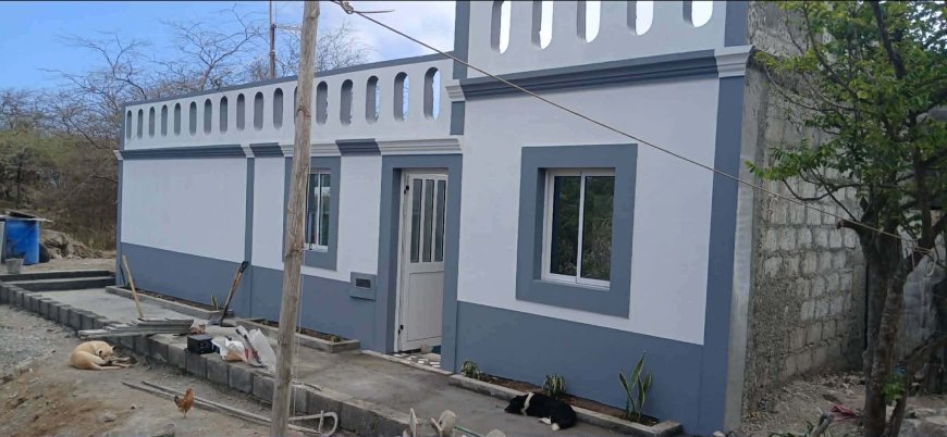 Fundacao Nilza Varela na preocupação de um Cabo Verde mais justo, reabilita e constrói casas, devolvendo dignidade as pessoas nas ilhas do Sal, Fogo e Brava