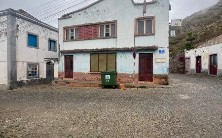 Entre a crise do património abandonado na Brava e a Urgência Social, a Inação Política e o Respeito pela Lei