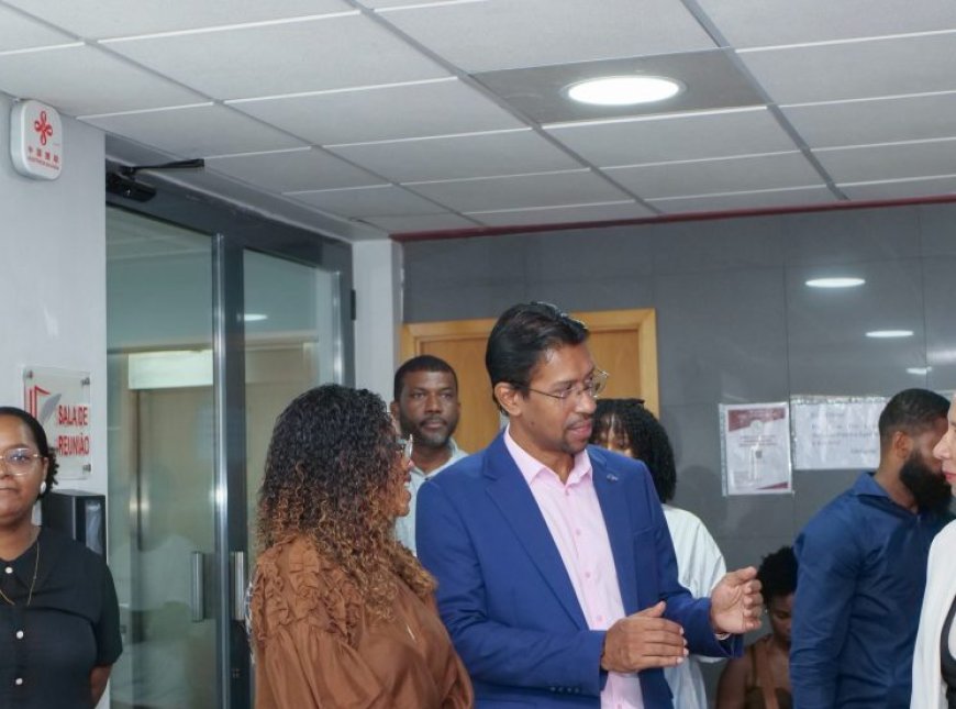 Ministro Clóvis Silva visita Serviços dos Registos, Notariado e Identificação