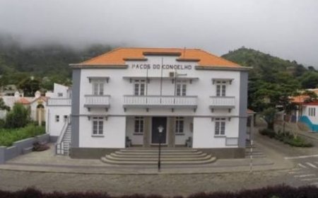 Brava City Council employees demand back pay under the new PCFR and say they may take the matter to court