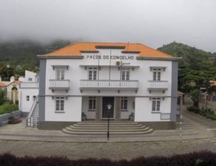 Brava City Council employees demand back pay under the new PCFR and say they may take the matter to court