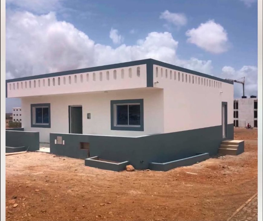 Fundação Nilza Varela entrega casa nova a família na ilha do Sal