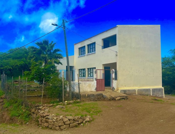 Brava: Allegations of favoritism and possible nepotism raise questions about the appointment of a teacher at the Palhal School