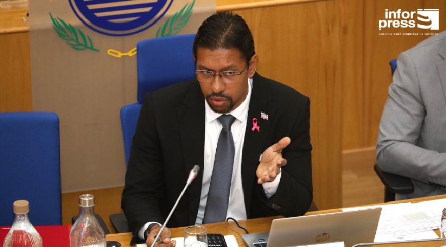 Governo considera insuficiente capacidade do navio Djabraba e defende solução marítima à altura das necessidades da ilha